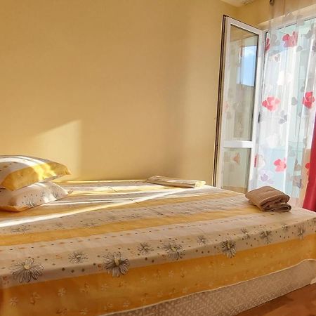 Chaika Sea Apartment Varna Luaran gambar